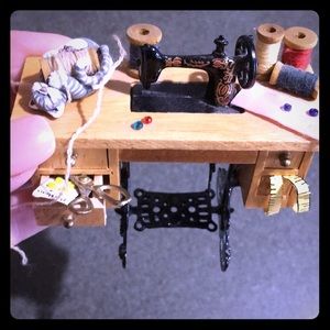 OOAK miniature cat kitten playing in 🧵 sewing